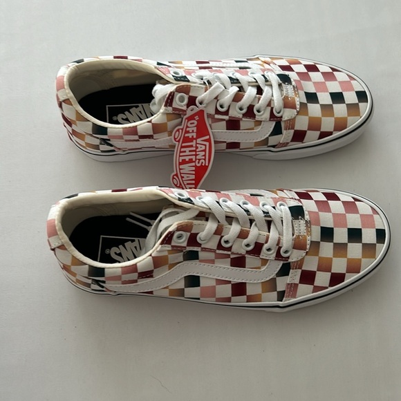 (NWT) Vans Ward Women’s Checkered Shoe - Picture 15 of 16